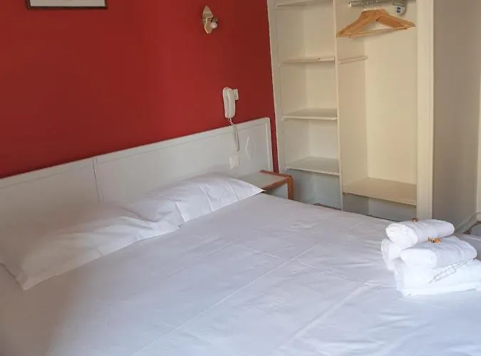 Hermance Hotel
