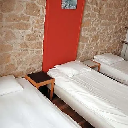 Hermance Hotel